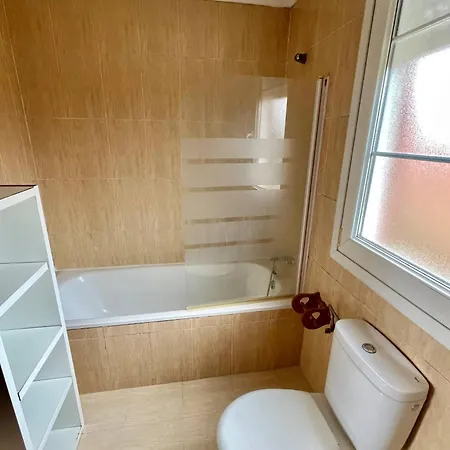 Adosado Con Amplio Jardin Cubas (Cantabria)